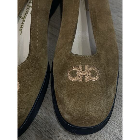 Salvatore Ferragamo Suede Logo Wedge Shoes Womens 9 Reg Width Tan Brown - Picture 6 of 6